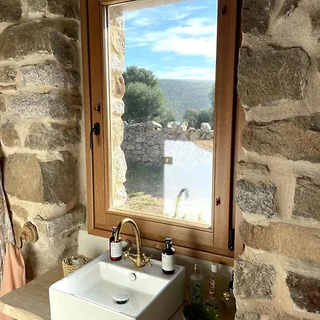Casa Li Feruli Trinità dʼAgultu