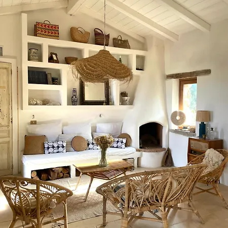 Casa Li Feruli * Trinità dʼAgultu